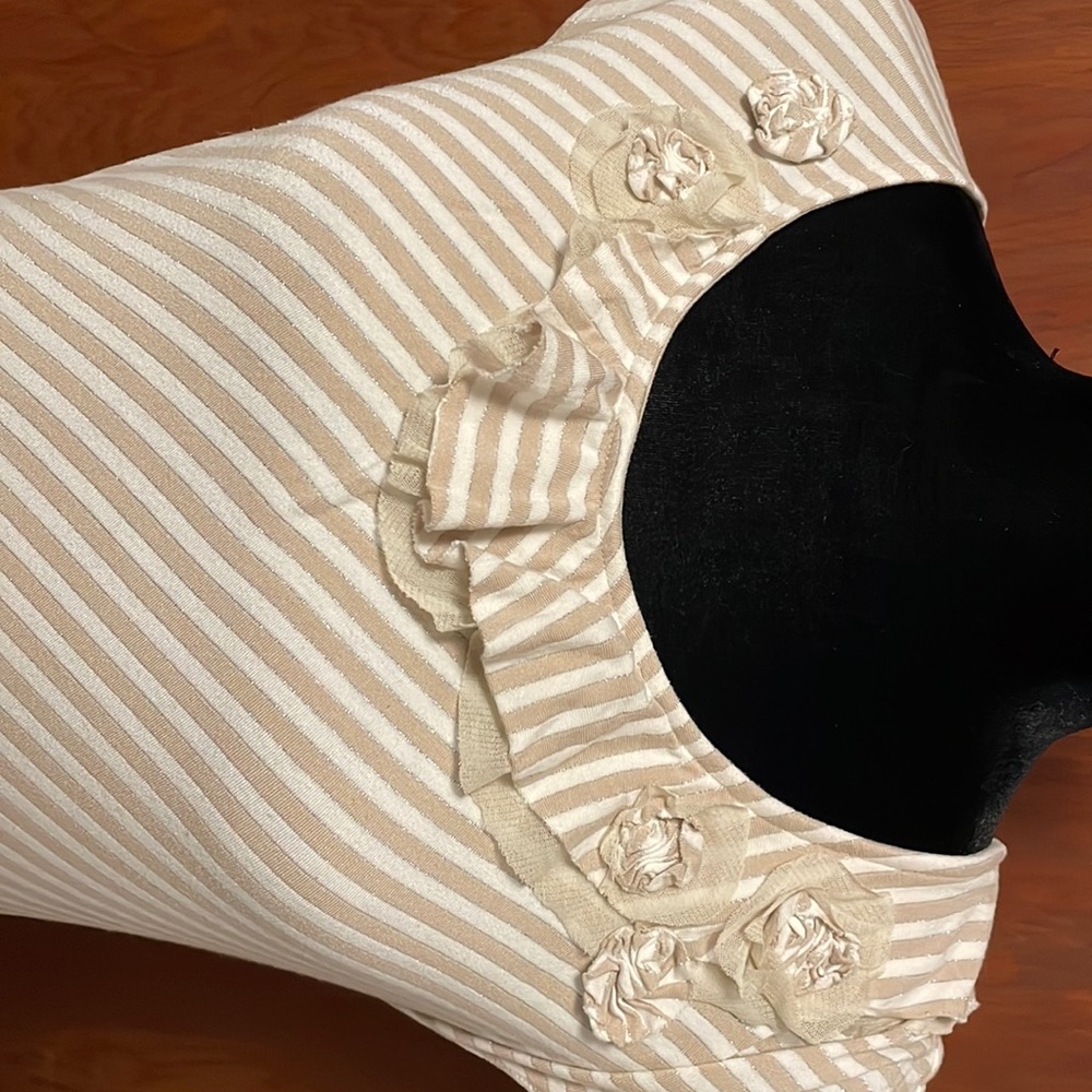 White House Black Market top